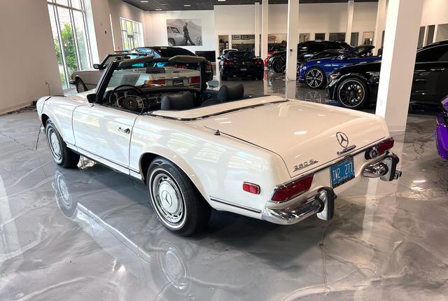 Mercedes-Benz-SL-Class-1968-White-Blue-32187-7