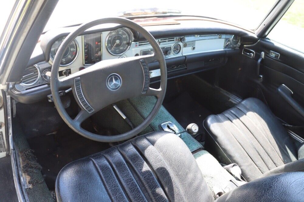 Mercedes-Benz-SL-Class-1969-White-Black-0-3