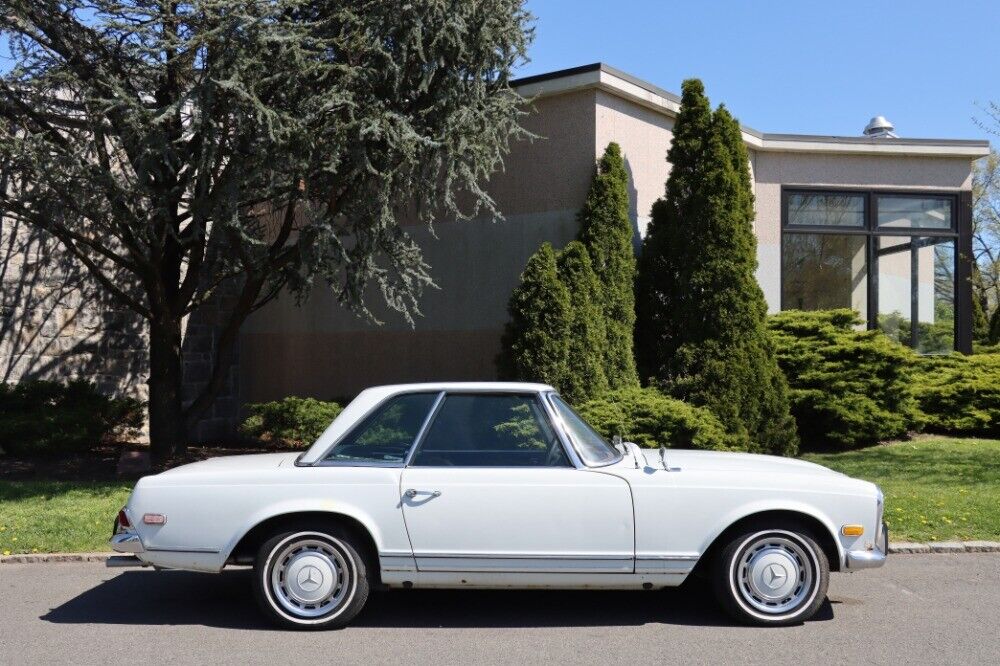 Mercedes-Benz-SL-Class-1969-White-Black-0-4