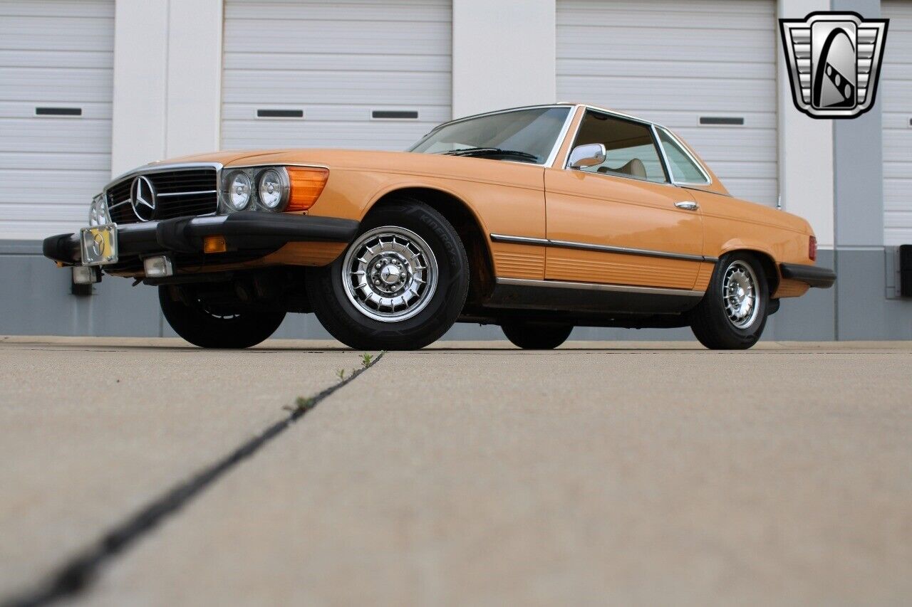 Mercedes-Benz-SL-Class-1975-Yellow-Tan-250737-4