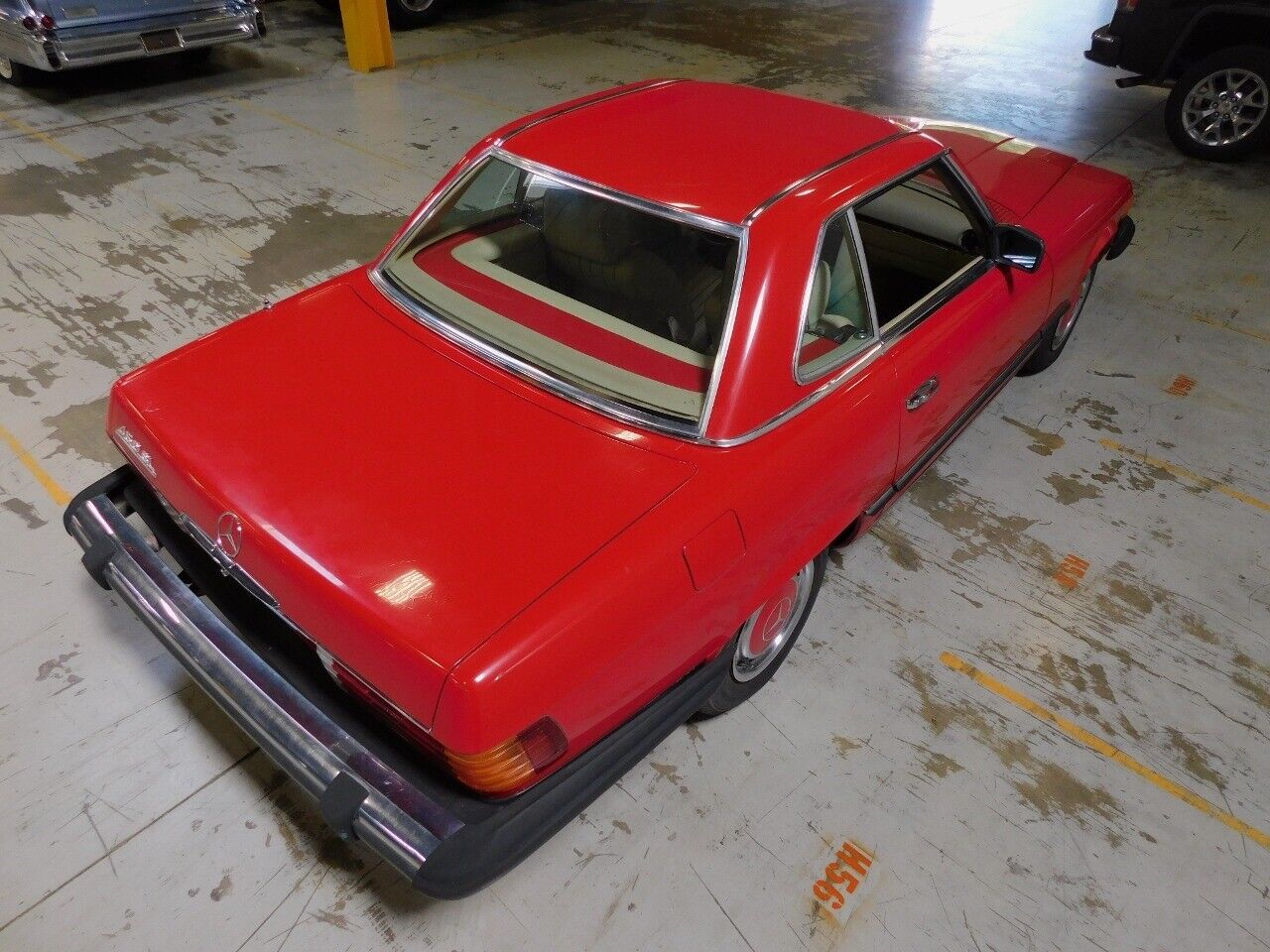 Mercedes-Benz-SL-Class-1977-Red-Tan-143938-10