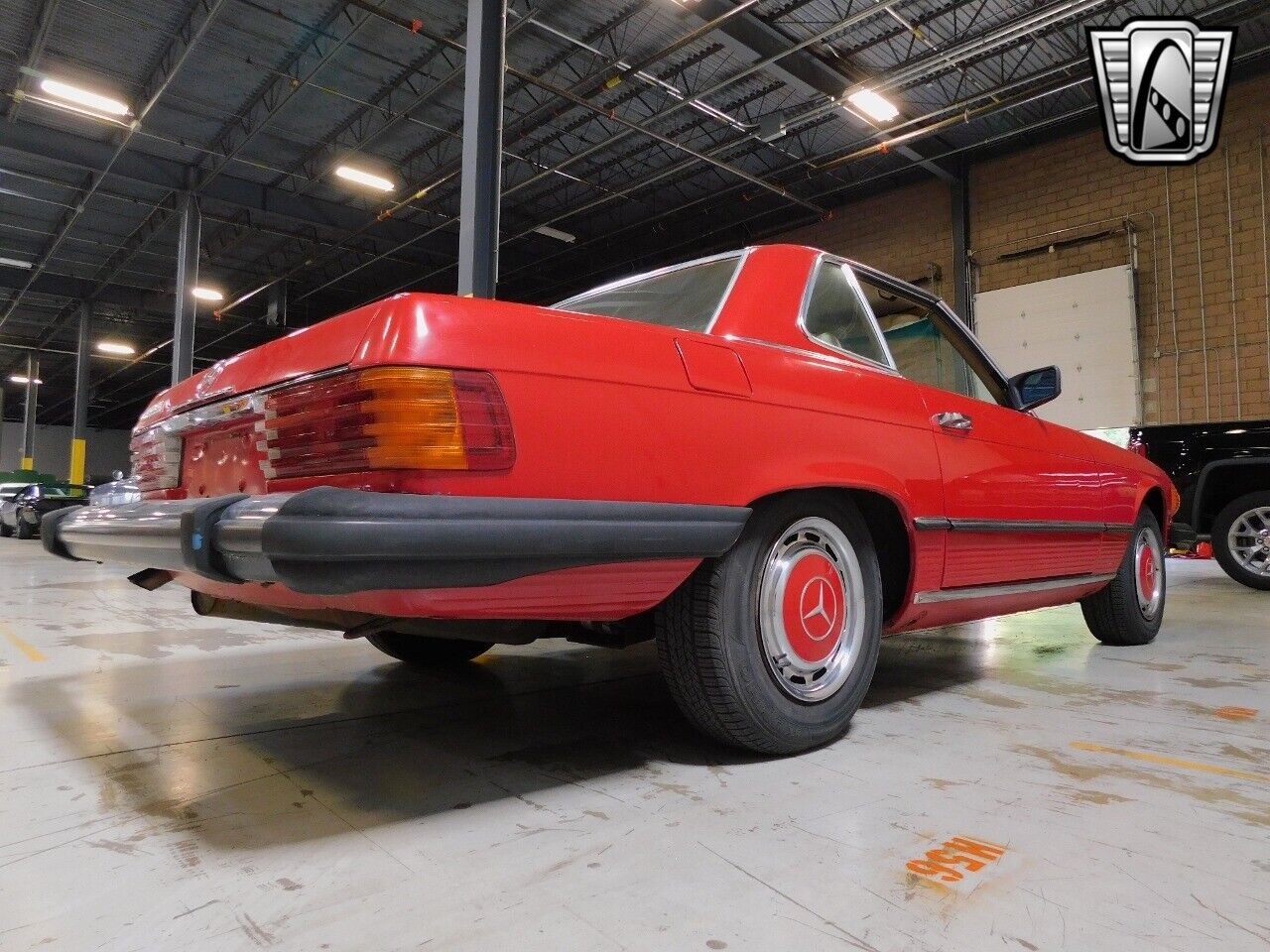 Mercedes-Benz-SL-Class-1977-Red-Tan-143938-8