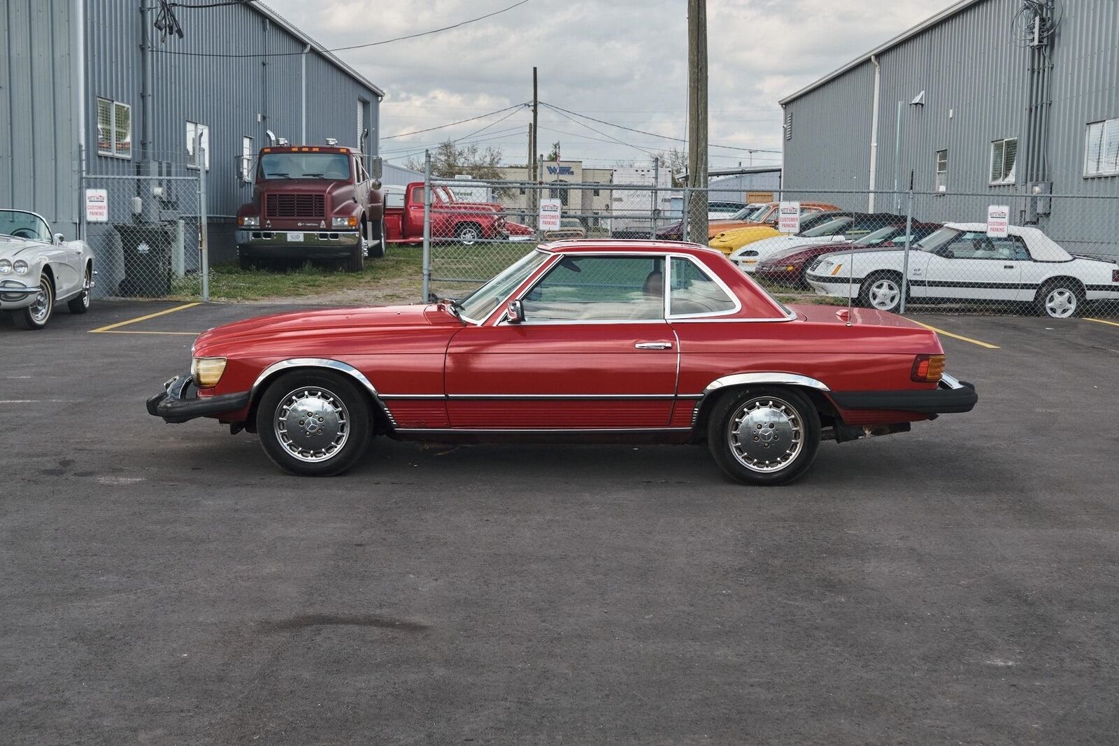 Mercedes-Benz-SL-Class-1978-Red-Tan-86036-1