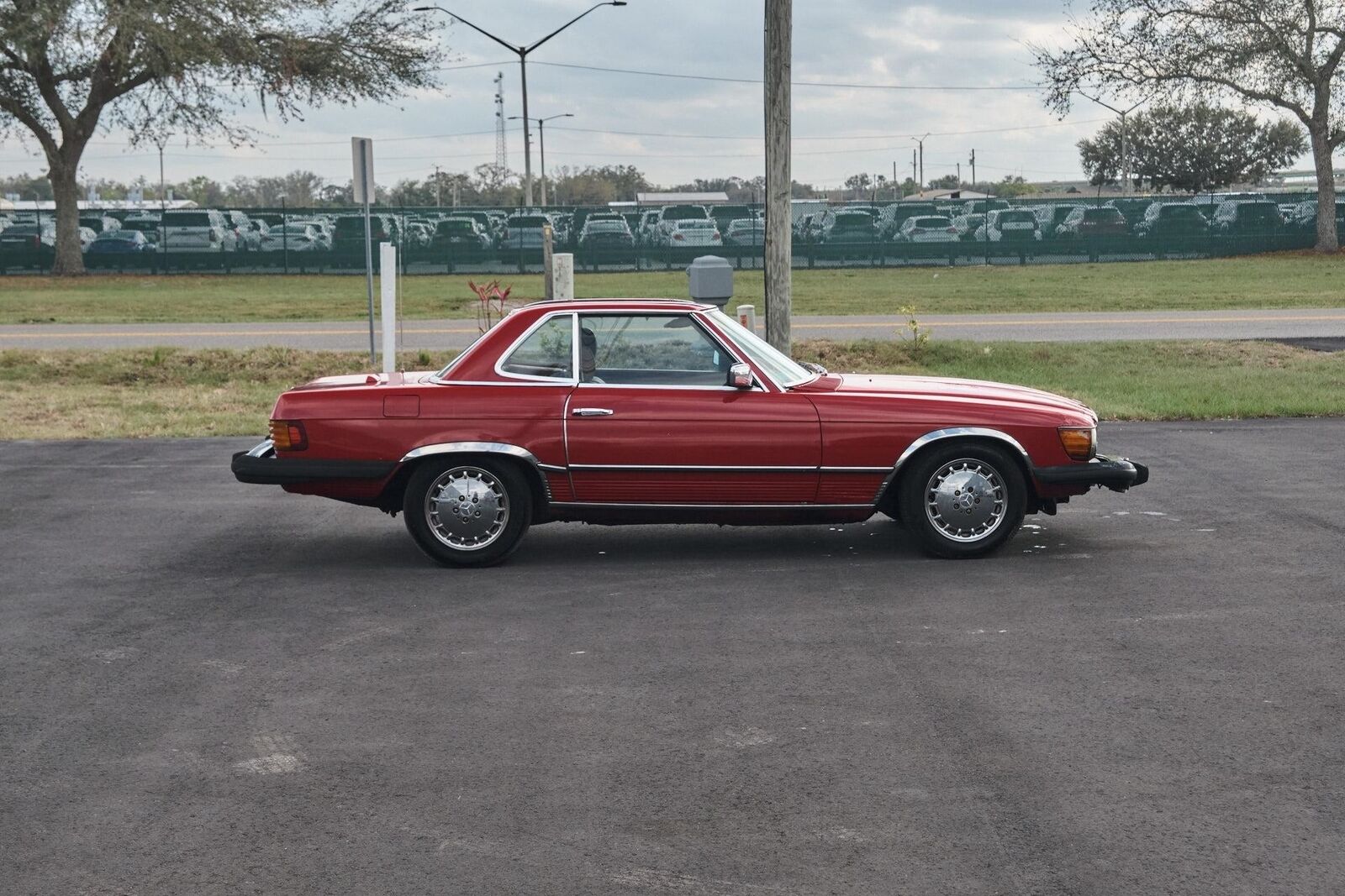 Mercedes-Benz-SL-Class-1978-Red-Tan-86036-6