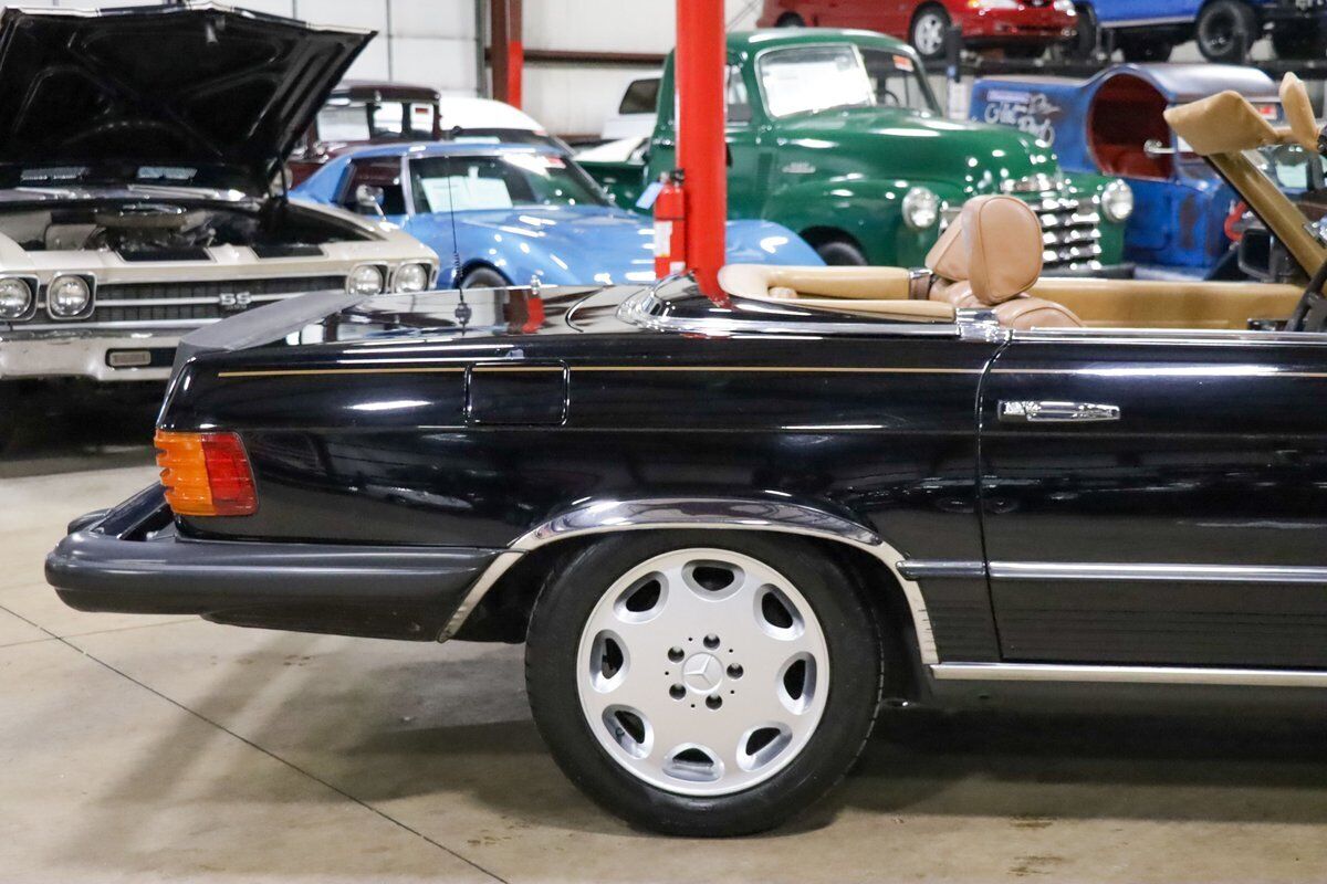 Mercedes-Benz-SL-Class-1983-Black-Tan-140961-8