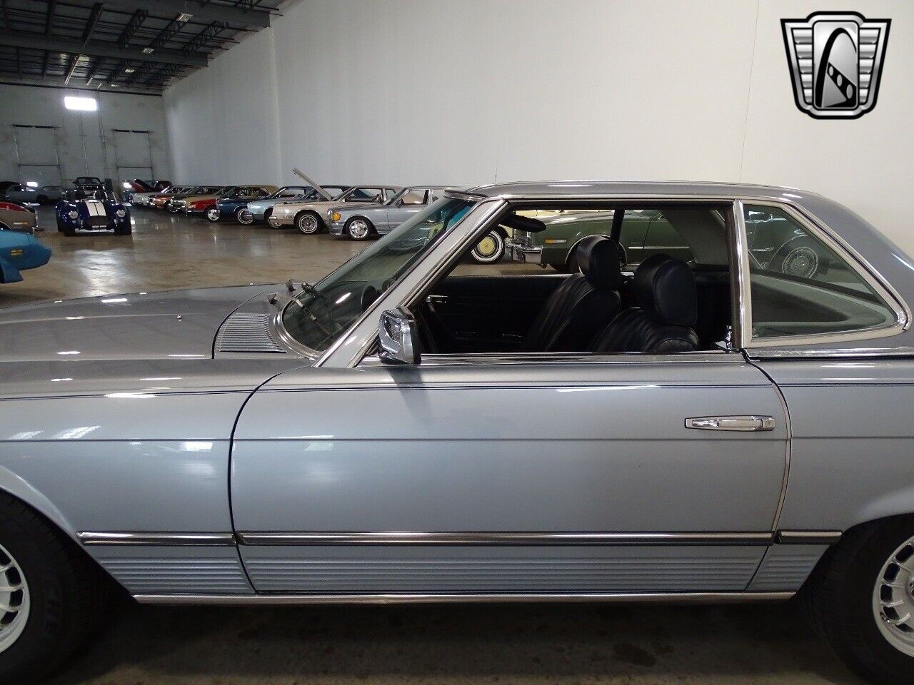 Mercedes-Benz-SL-Class-1983-Blue-Blue-124397-9