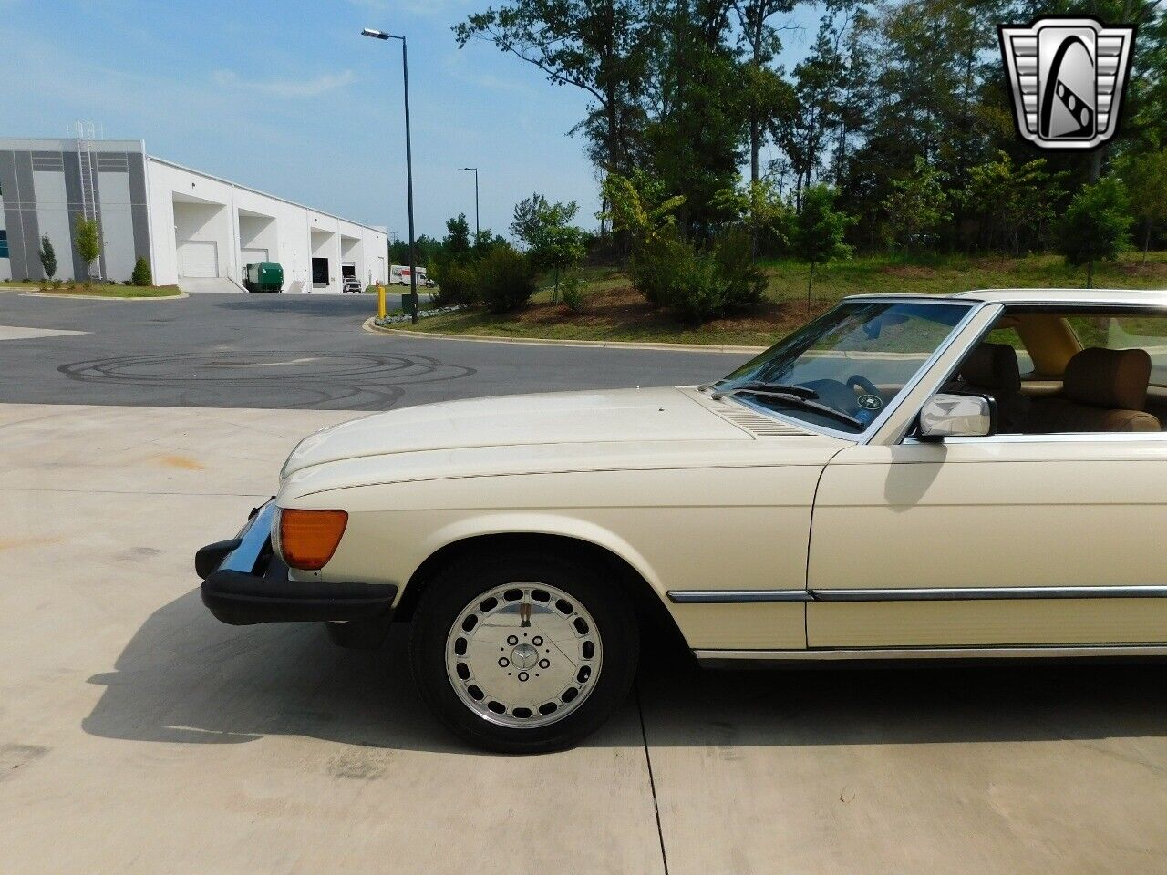 Mercedes-Benz-SL-Class-1983-Tan-Tan-278743-5