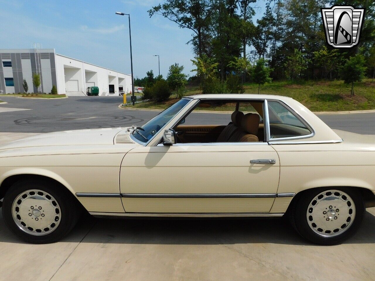 Mercedes-Benz-SL-Class-1983-Tan-Tan-278743-6