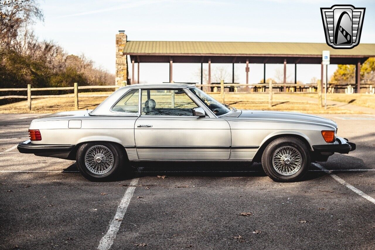 Mercedes-Benz-SL-Class-1985-Gray-Gray-152312-7