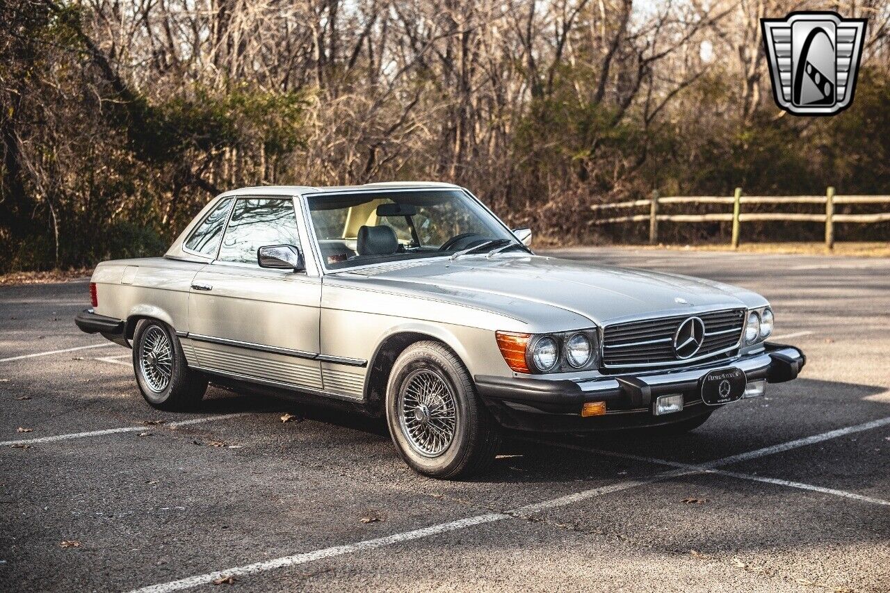 Mercedes-Benz-SL-Class-1985-Gray-Gray-152312-8