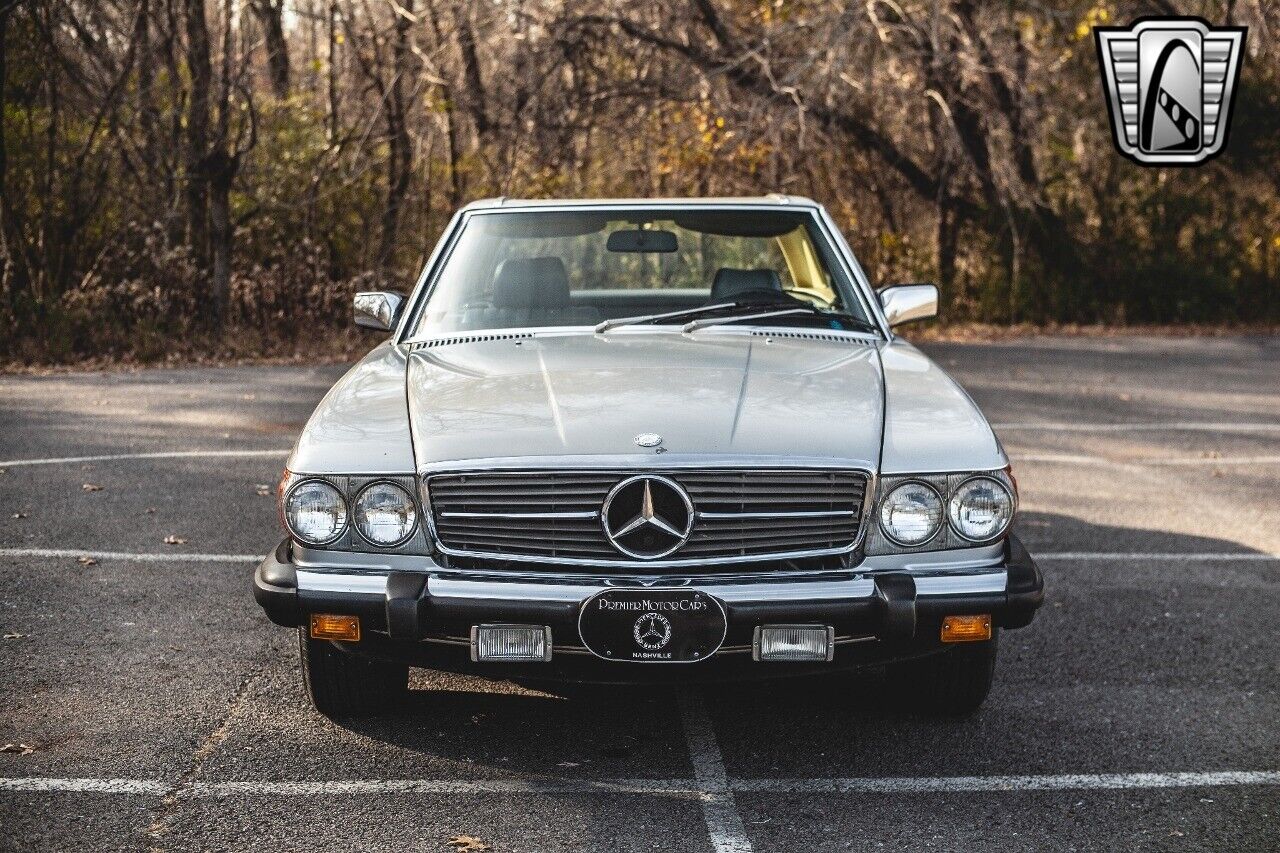 Mercedes-Benz-SL-Class-1985-Gray-Gray-152312-9