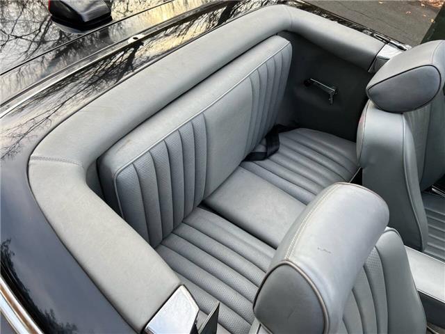 Mercedes-Benz-SL-Class-1987-Black-Gray-110290-28