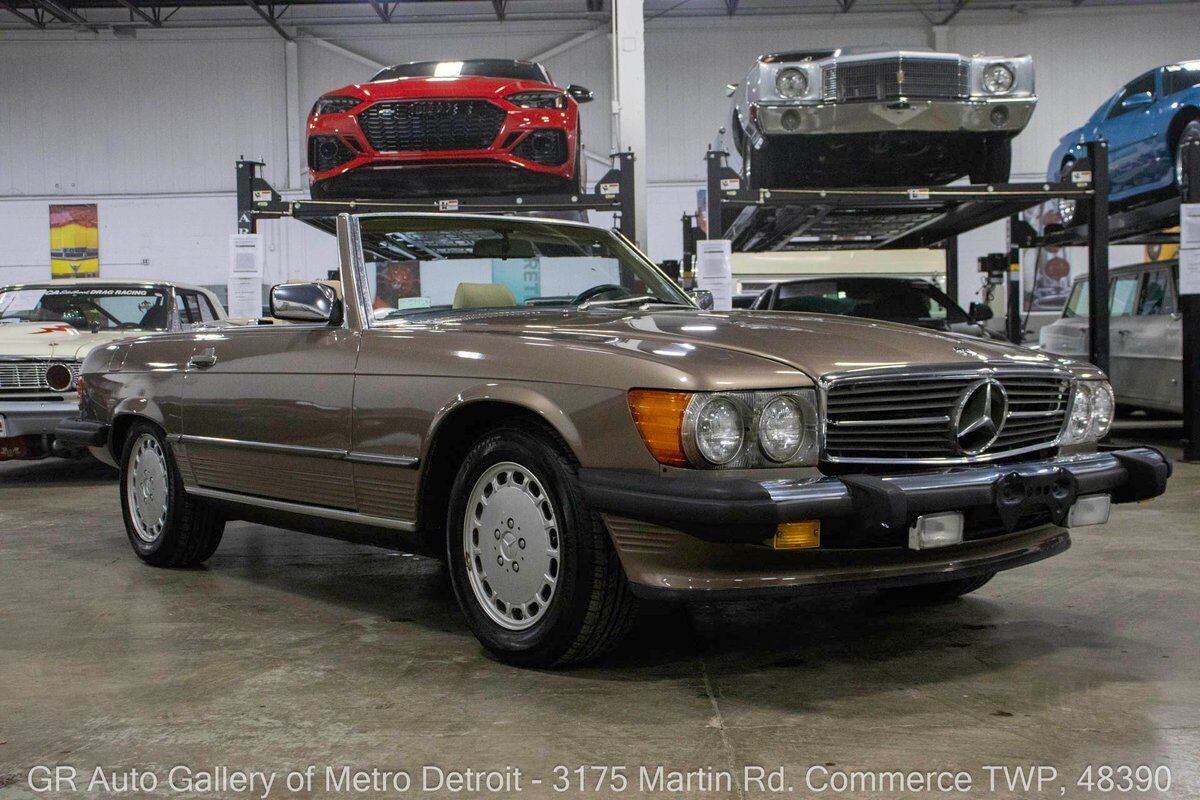 Mercedes-Benz-SL-Class-1987-Desert-Taupe-Metallic-Tan-136963-11