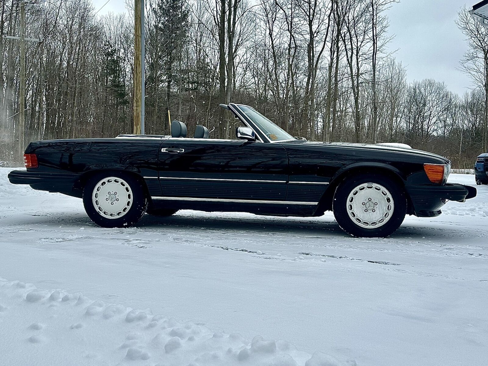 Mercedes-Benz-SL-Class-1989-Black-Gray-132459-16