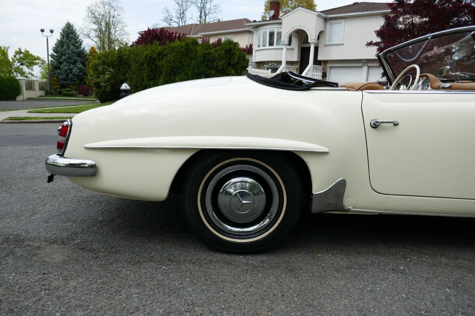 Mercedes-Benz-SL-Class-Cabriolet-1961-White-Brown-99999-12