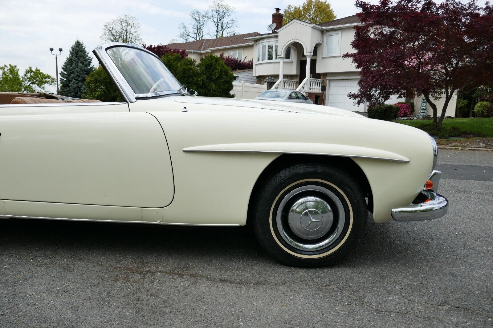 Mercedes-Benz-SL-Class-Cabriolet-1961-White-Brown-99999-13