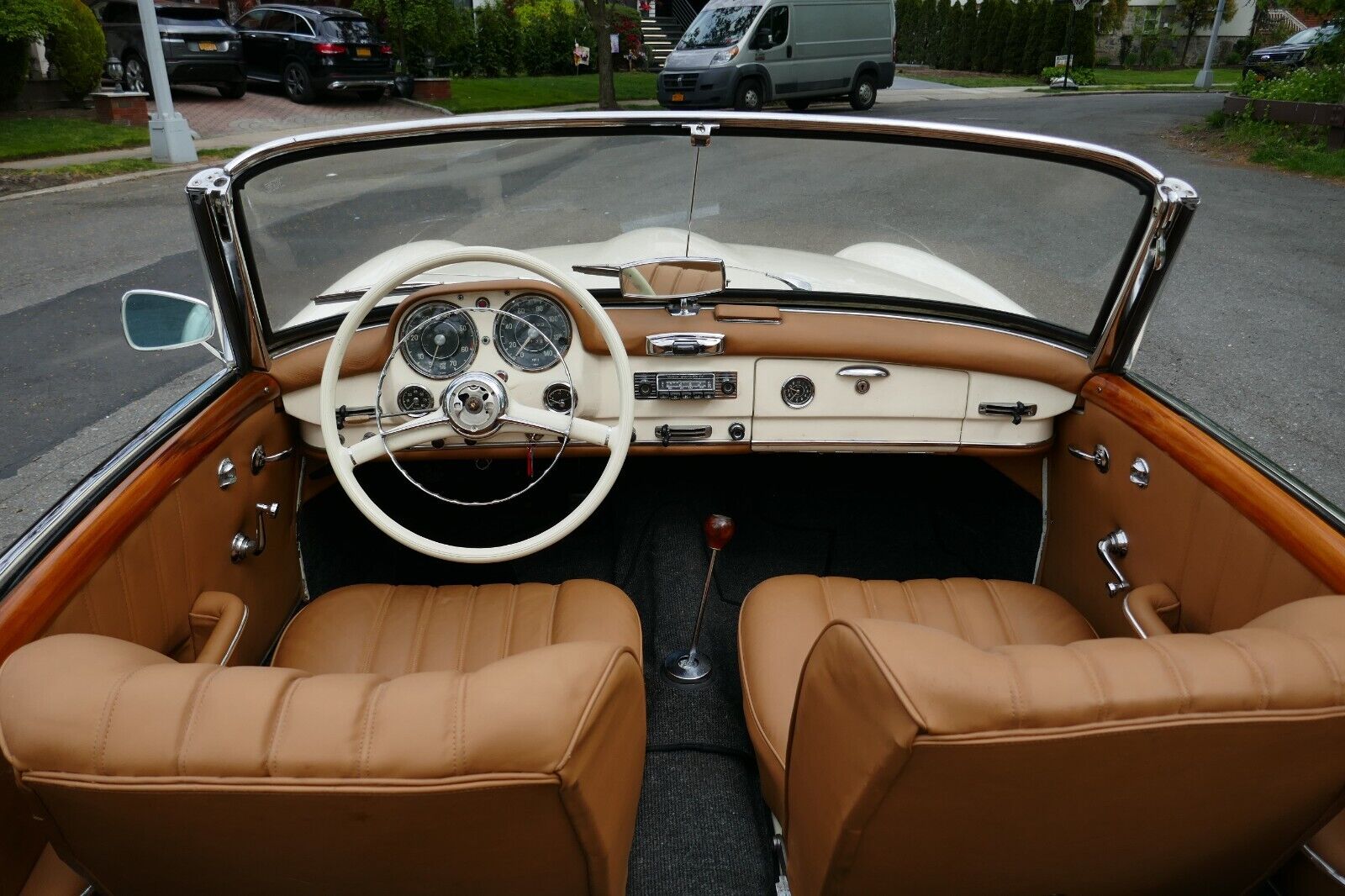 Mercedes-Benz-SL-Class-Cabriolet-1961-White-Brown-99999-14