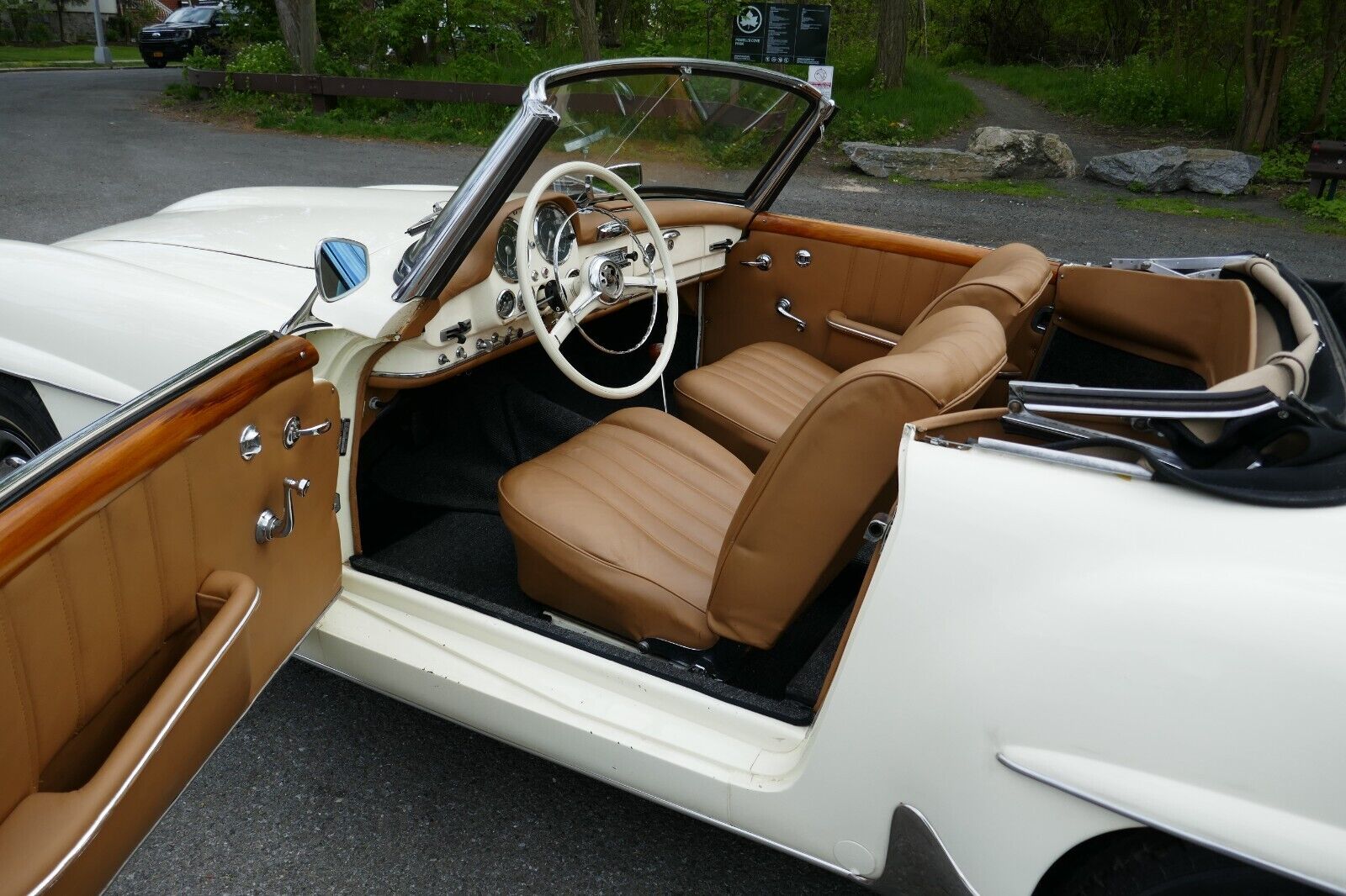 Mercedes-Benz-SL-Class-Cabriolet-1961-White-Brown-99999-15