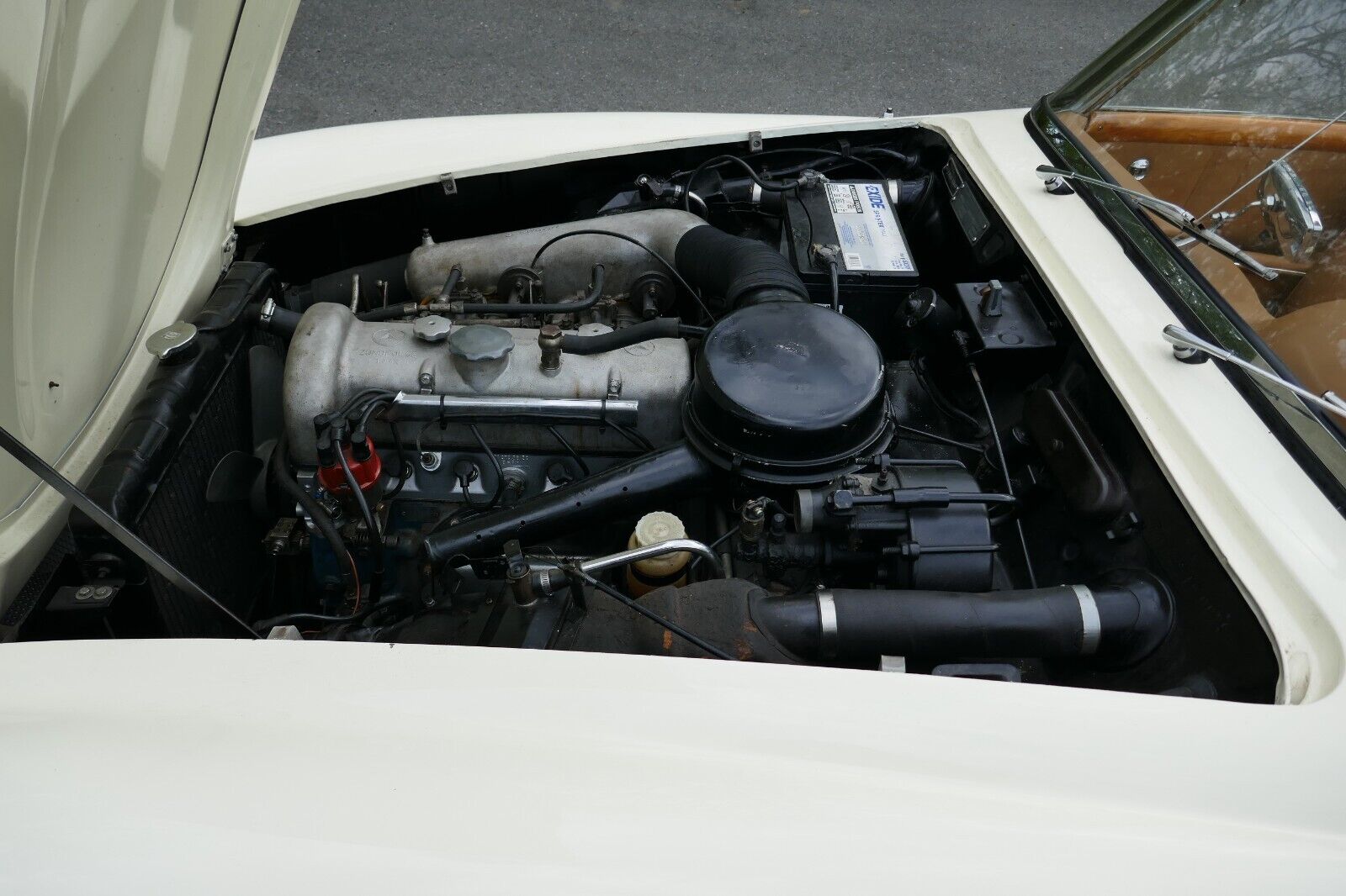 Mercedes-Benz-SL-Class-Cabriolet-1961-White-Brown-99999-22