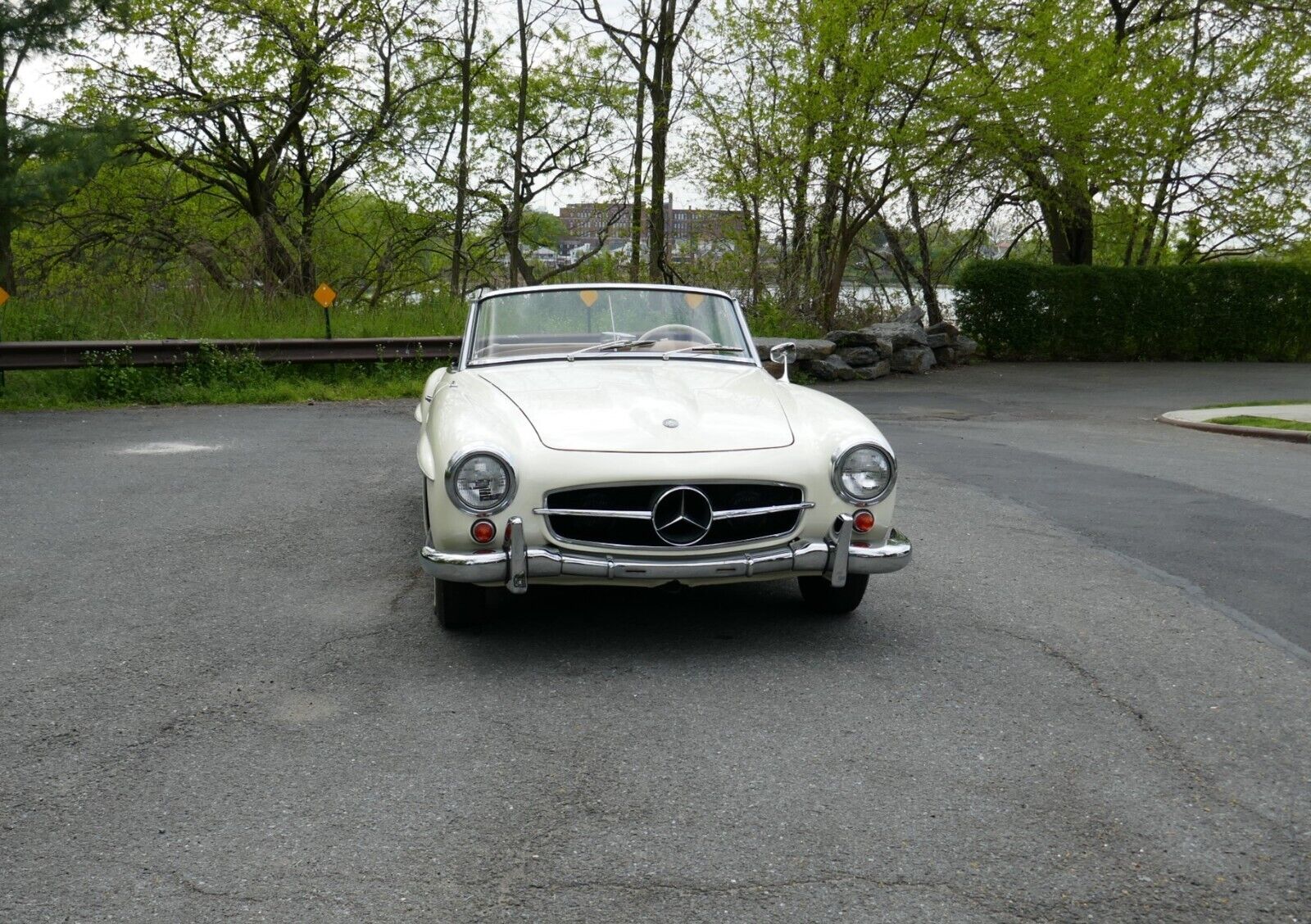 Mercedes-Benz-SL-Class-Cabriolet-1961-White-Brown-99999-38