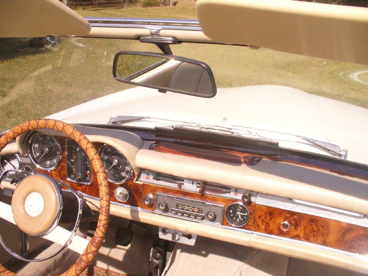 Mercedes-Benz-SL-Class-Cabriolet-1965-16153-2