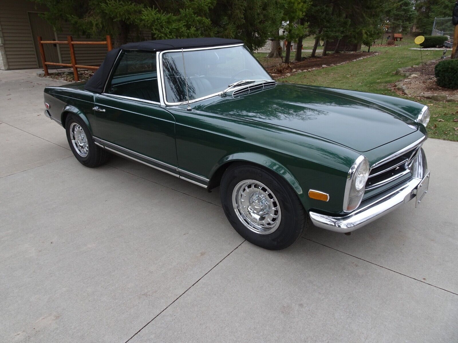 Mercedes-Benz-SL-Class-Cabriolet-1968-Green-Green-107554-5