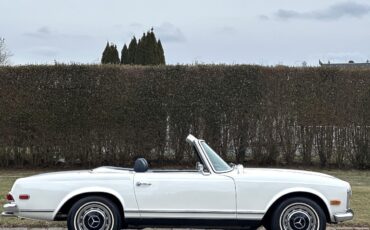 Mercedes-Benz-SL-Class-Cabriolet-1969-White-Blue-33574-11