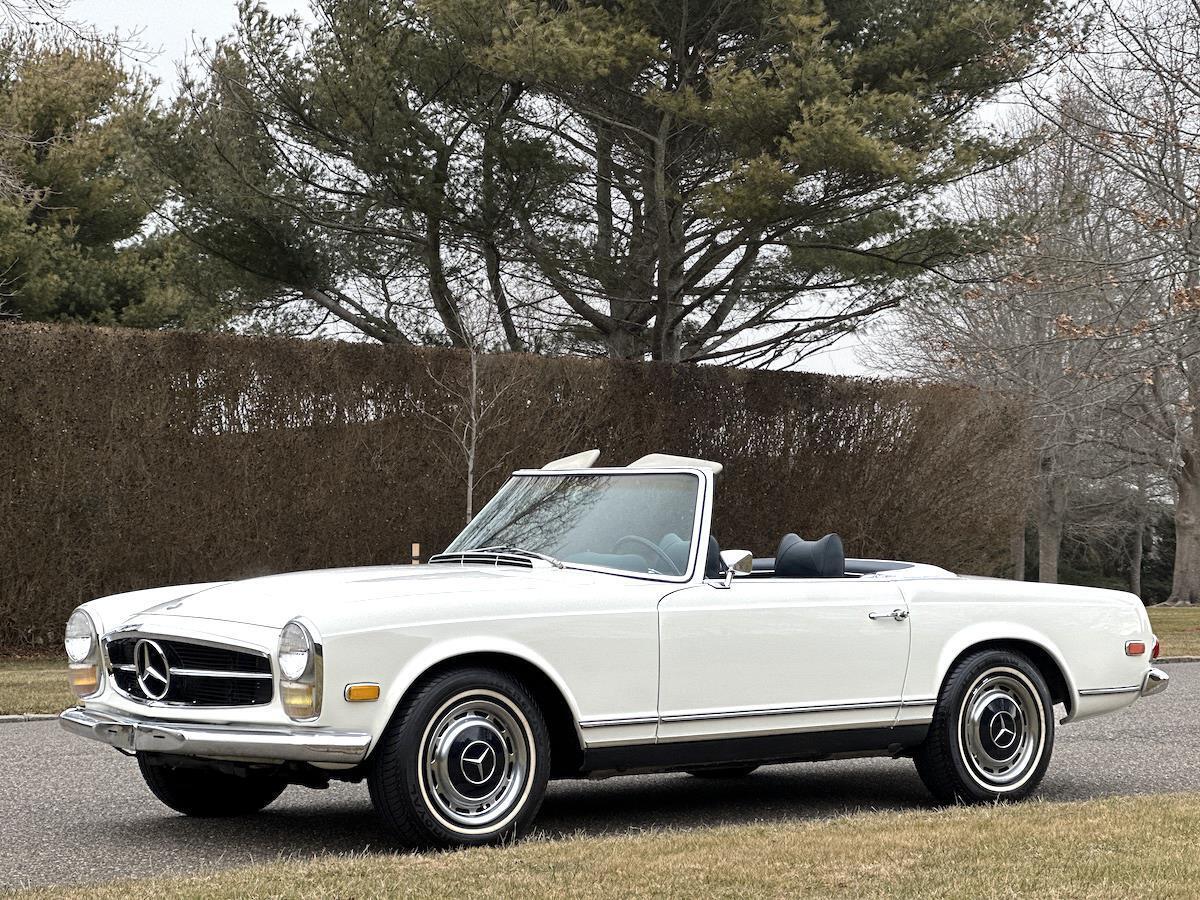 Mercedes-Benz-SL-Class-Cabriolet-1969-White-Blue-33574-18