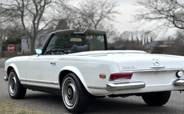 Mercedes-Benz-SL-Class-Cabriolet-1969-White-Blue-33574-22