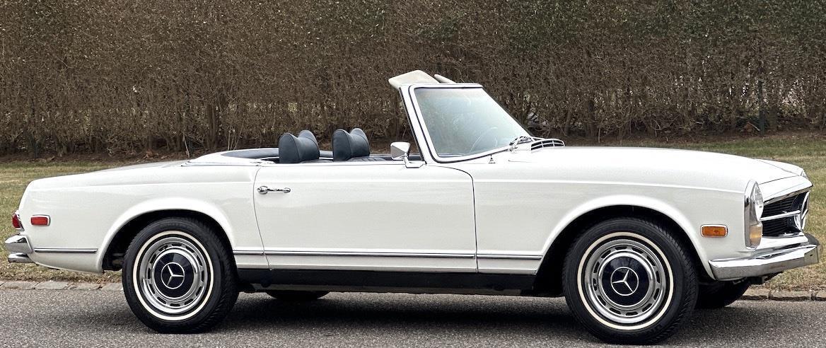 Mercedes-Benz-SL-Class-Cabriolet-1969-White-Blue-33574-28