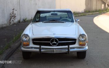 Mercedes-Benz-SL-Class-Cabriolet-1969-White-Green-135693-3