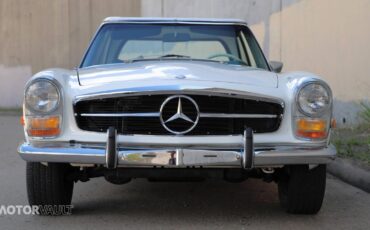 Mercedes-Benz-SL-Class-Cabriolet-1969-White-Green-135693-31