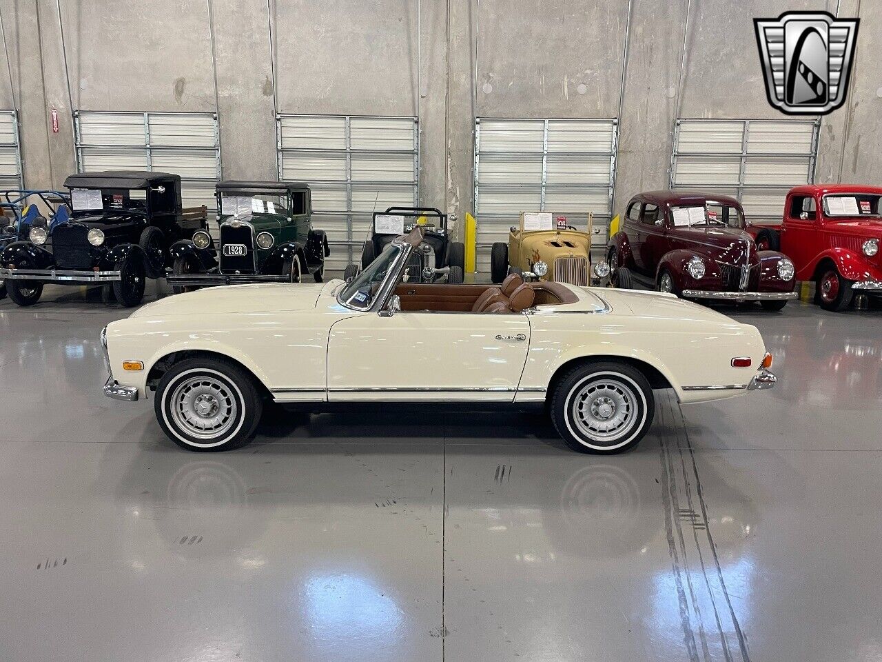 Mercedes-Benz-SL-Class-Cabriolet-1969-White-Tan-72704-3