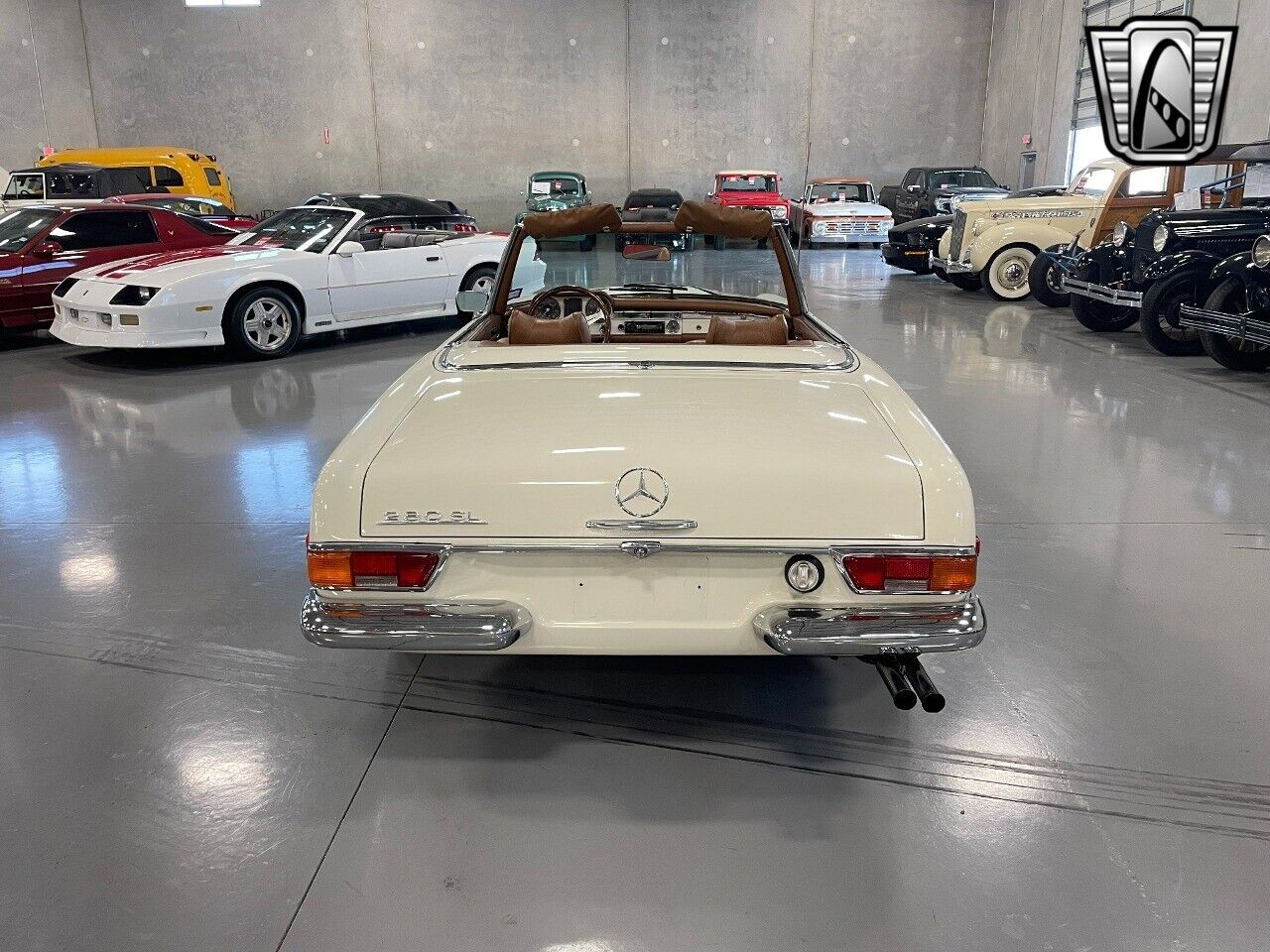 Mercedes-Benz-SL-Class-Cabriolet-1969-White-Tan-72704-4