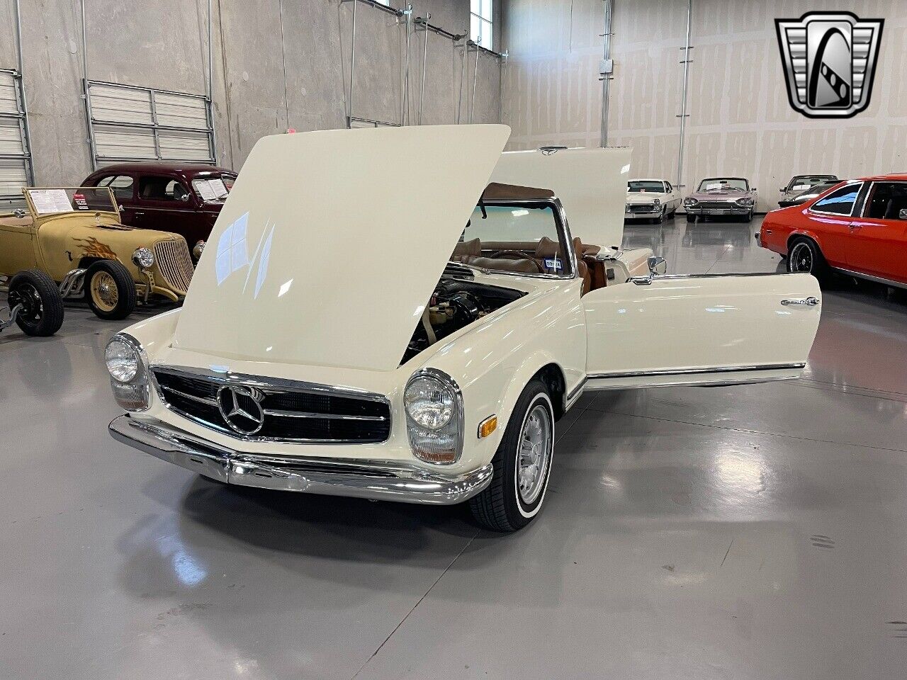 Mercedes-Benz-SL-Class-Cabriolet-1969-White-Tan-72704-6