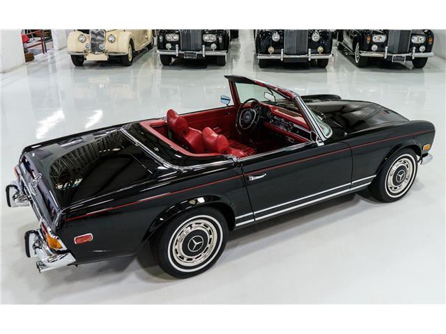 Mercedes-Benz-SL-Class-Cabriolet-1970-Black-Red-61123-11