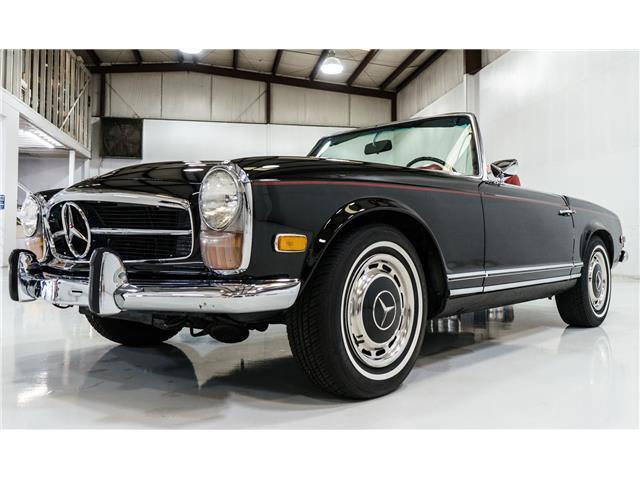 Mercedes-Benz-SL-Class-Cabriolet-1970-Black-Red-61123-12