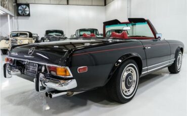 Mercedes-Benz-SL-Class-Cabriolet-1970-Black-Red-61123-7