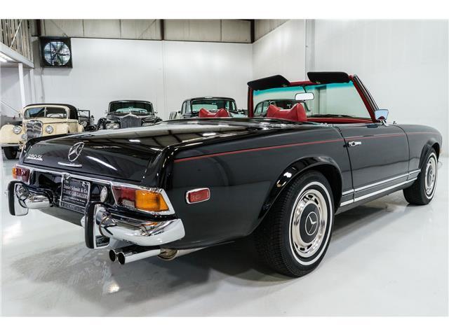 Mercedes-Benz-SL-Class-Cabriolet-1970-Black-Red-61123-7