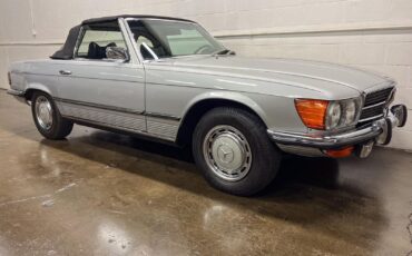 Mercedes-Benz-SL-Class-Cabriolet-1972-Gray-Black-154616-25