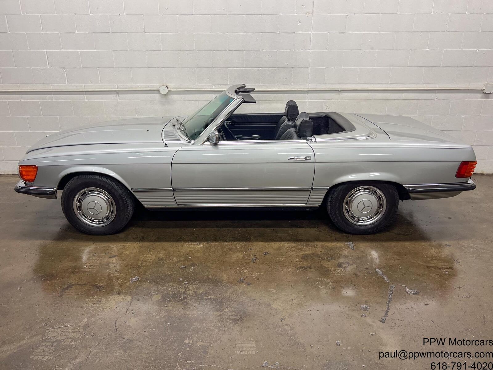 Mercedes-Benz-SL-Class-Cabriolet-1972-Gray-Black-154616-3