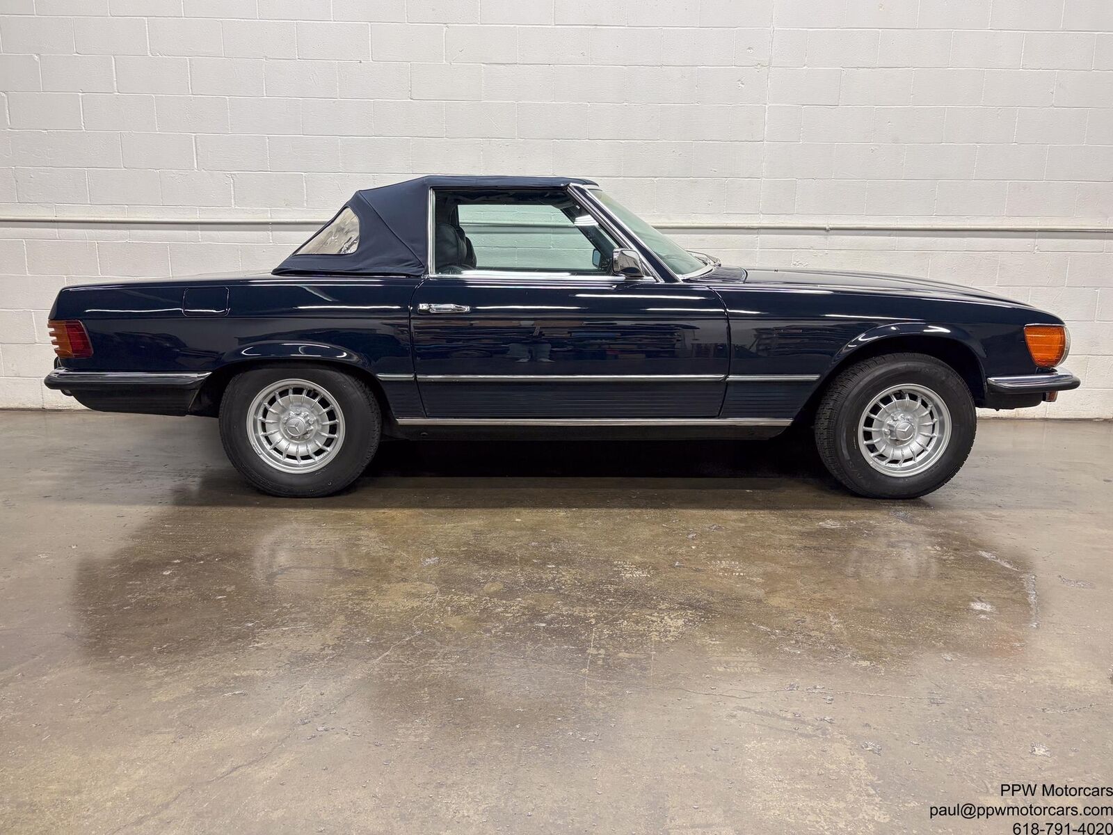 Mercedes-Benz-SL-Class-Cabriolet-1973-Blue-Blue-79447-24