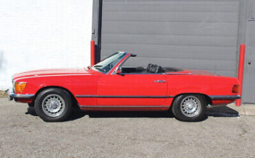 Mercedes-Benz-SL-Class-Cabriolet-1973-Red-Black-26627-8