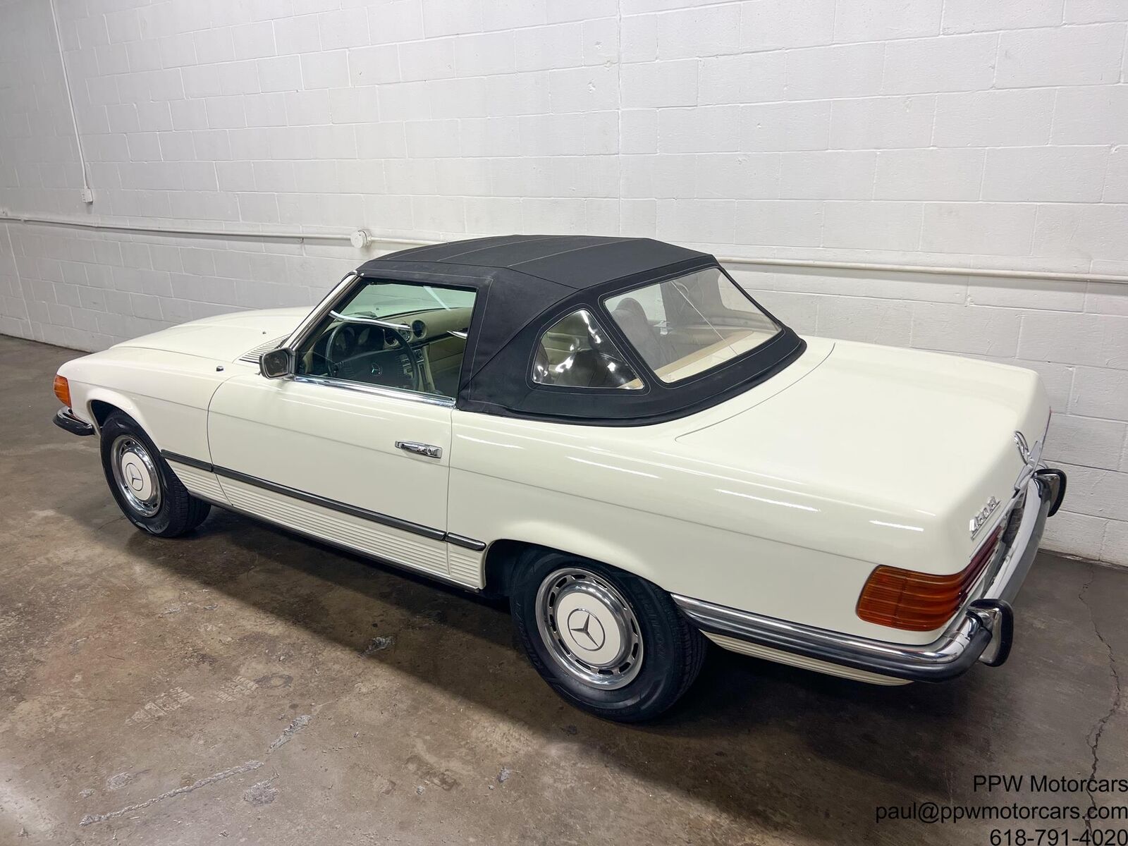 Mercedes-Benz-SL-Class-Cabriolet-1973-White-Parchment-107530-11