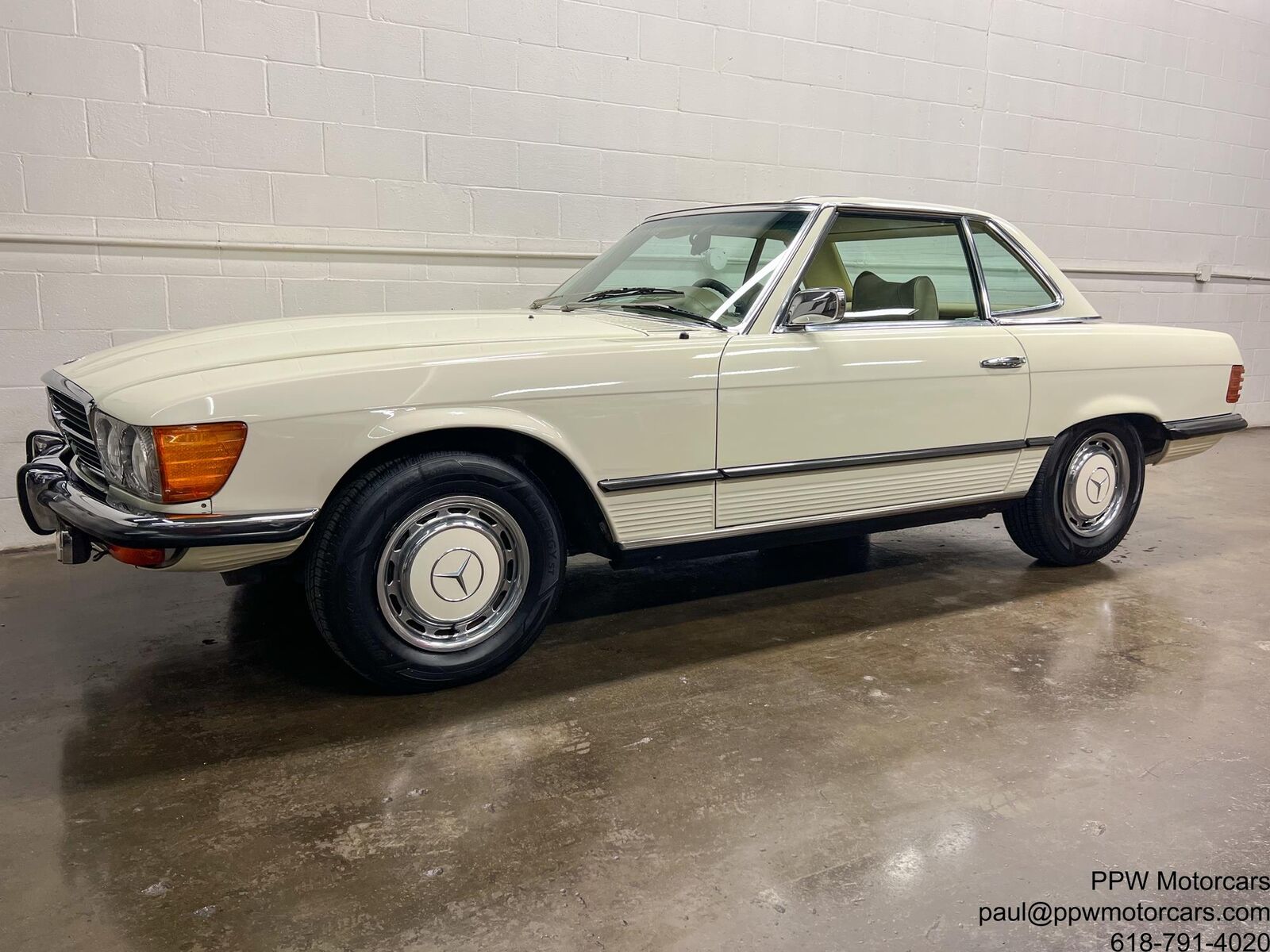 Mercedes-Benz-SL-Class-Cabriolet-1973-White-Parchment-107530-13