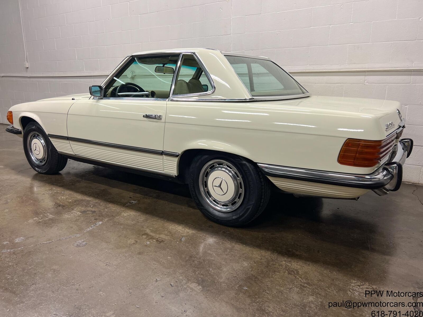 Mercedes-Benz-SL-Class-Cabriolet-1973-White-Parchment-107530-14