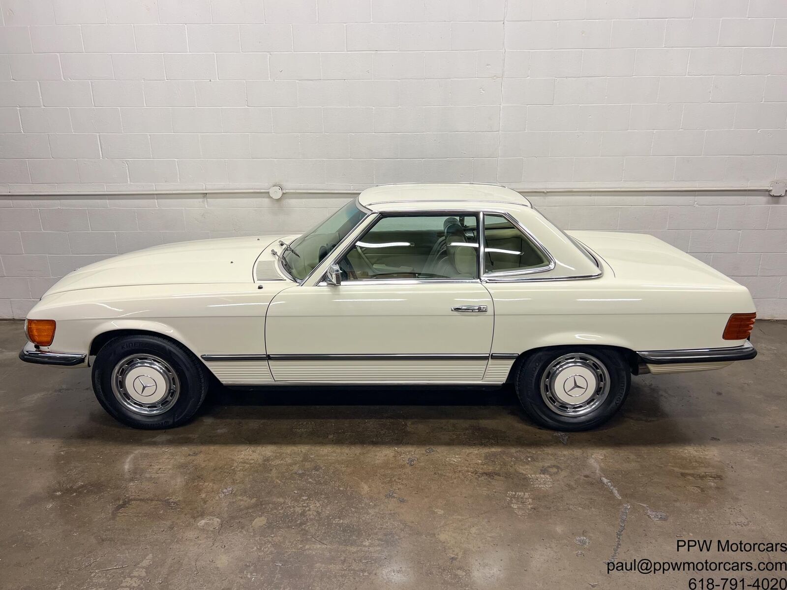 Mercedes-Benz-SL-Class-Cabriolet-1973-White-Parchment-107530-15