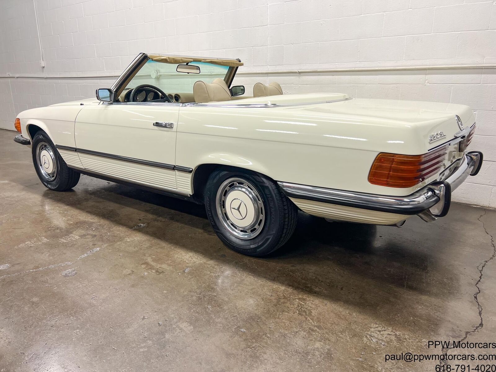 Mercedes-Benz-SL-Class-Cabriolet-1973-White-Parchment-107530-2