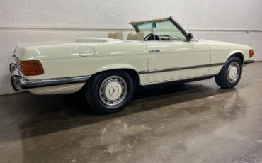 Mercedes-Benz-SL-Class-Cabriolet-1973-White-Parchment-107530-24