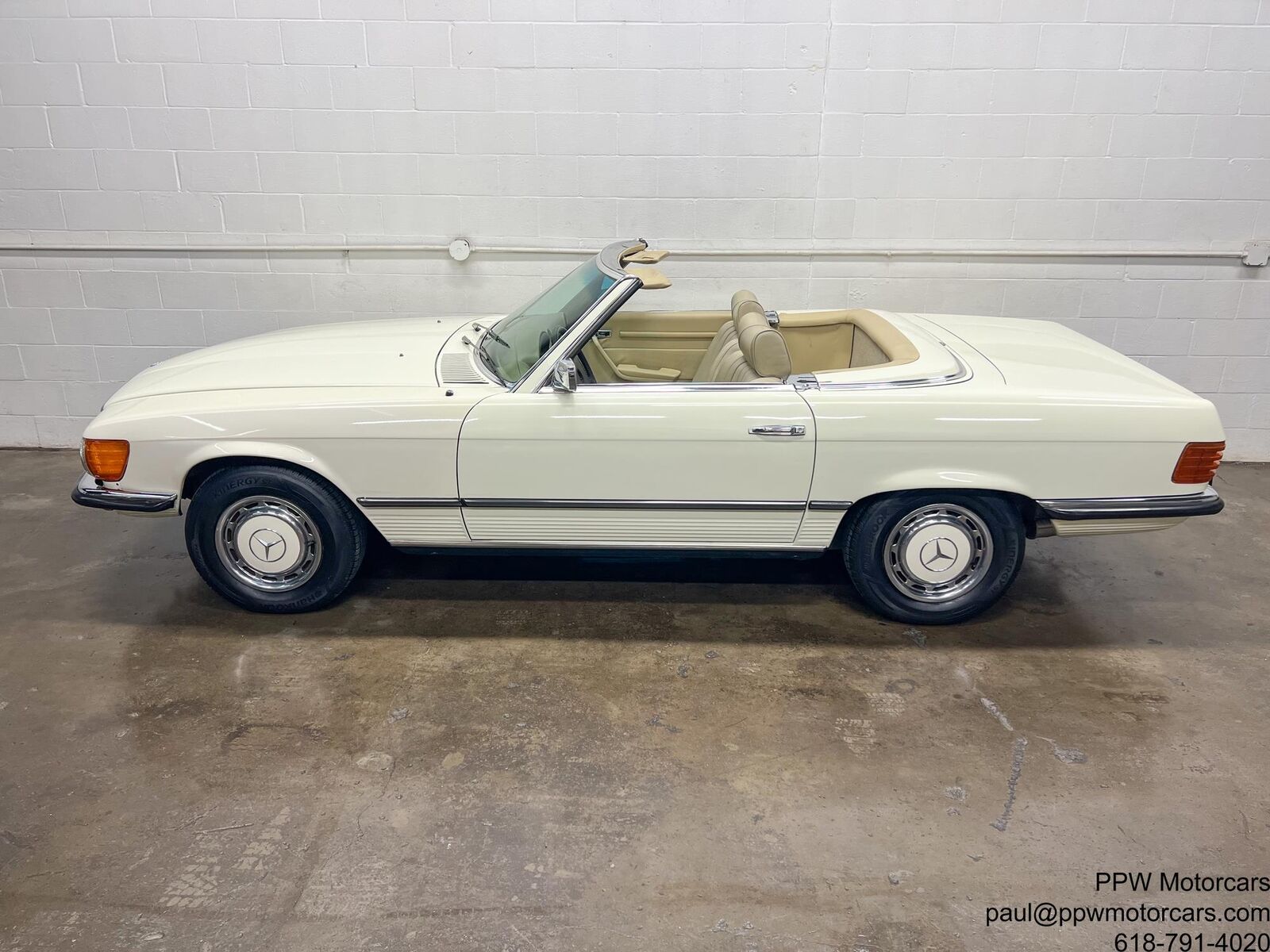 Mercedes-Benz-SL-Class-Cabriolet-1973-White-Parchment-107530-3